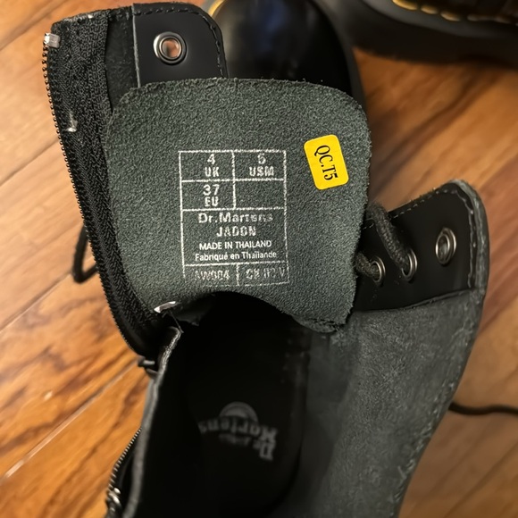 Dr. Martens Black Polished Smooth - Picture 5 of 7